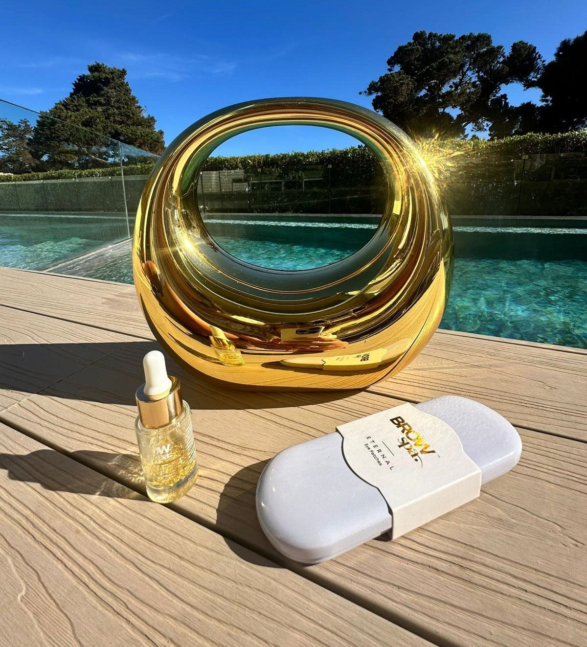 Sun-Kissed Brows: 6 Tips for Long-Lasting Vacation Beauty